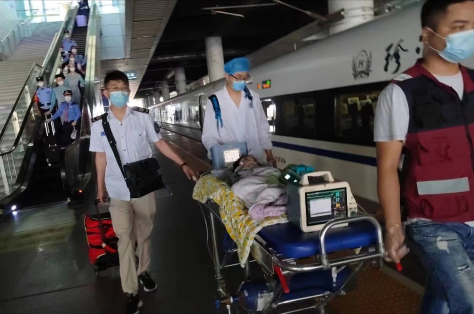 庐山市高铁转运公司